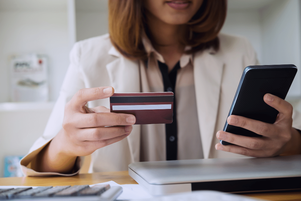 How to Spot Credit Card Scams
